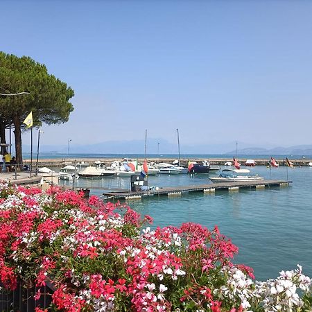 Home La Rosa Del Garda Peschiera del Garda Exteriör bild