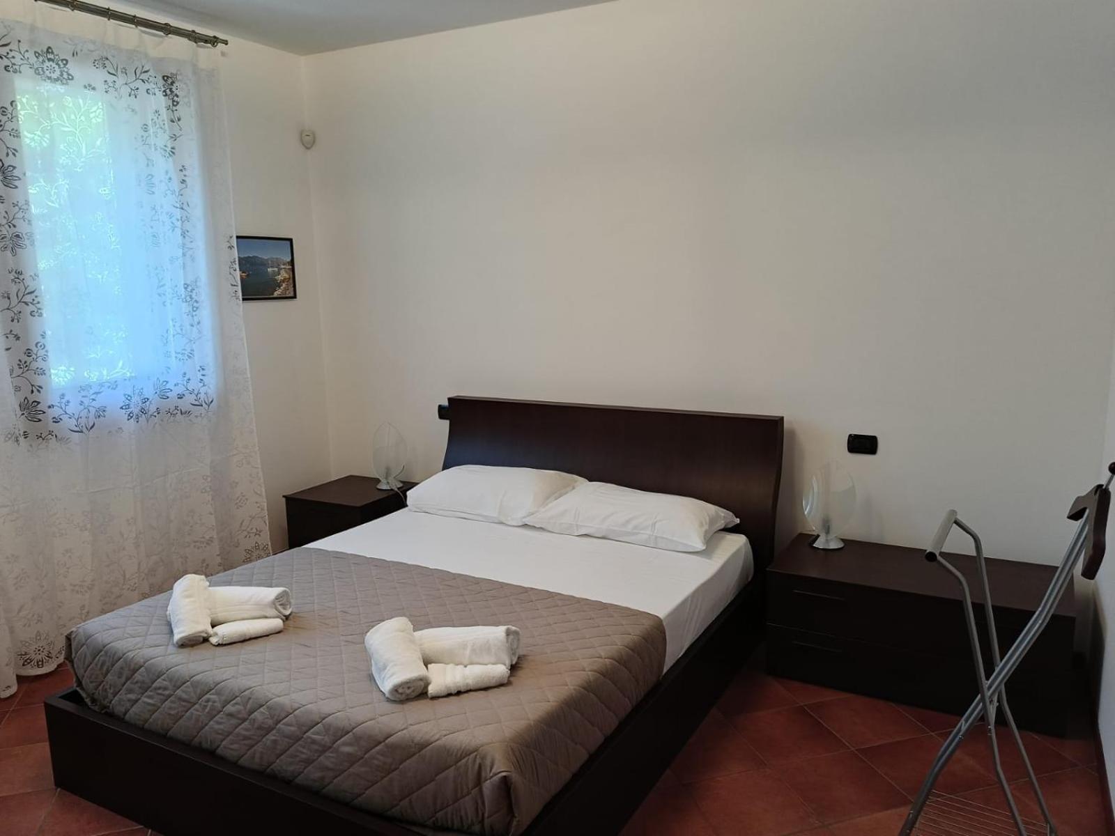 Home La Rosa Del Garda Peschiera del Garda Exteriör bild