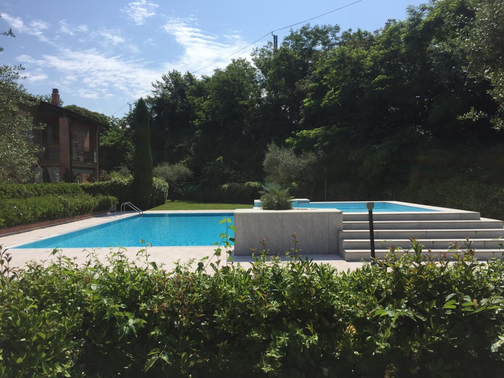Home La Rosa Del Garda Peschiera del Garda Exteriör bild
